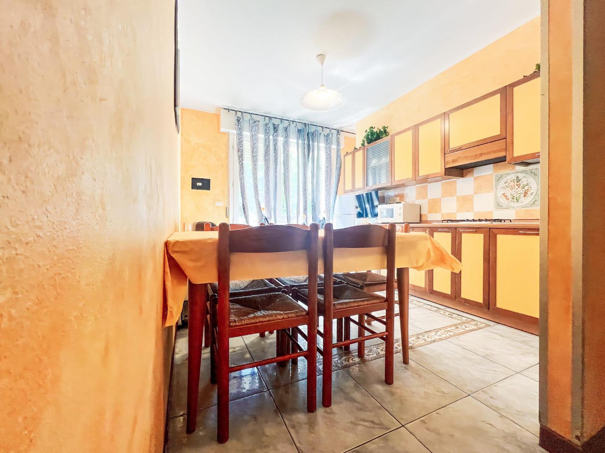 Bussola Apartment *